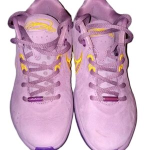 NWT Youth  Nike LeBron 12 Low Purple Rain